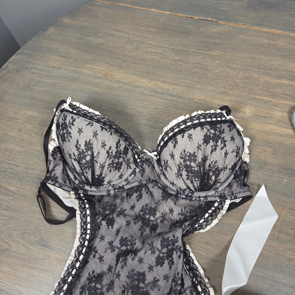 Victoria's Secret Women's 36C Sexy Little Things French Maid Lace Teddy Y2K 2008 - Picture 5 of 6